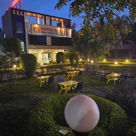 Hotel Ramji Karmād Exteriör bild